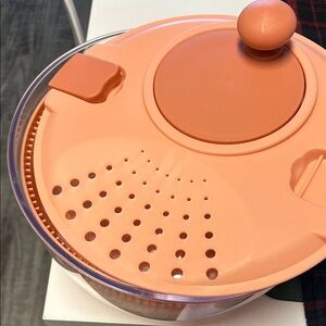 Coral  Salad Spinner NWOT